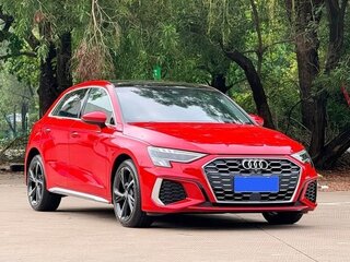2021 Audi A3 Sportback 35 TFSI IV (8Y), красный, 1590777 рублей, вид 4