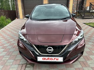 2021 Nissan Leaf II (ZE1), красный, 2080000 рублей, вид 2