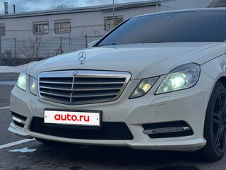 2011 Mercedes-Benz E-Класс 200 7G-Tronic IV (W212, S212, C207), белый, 1550000 рублей, вид 2