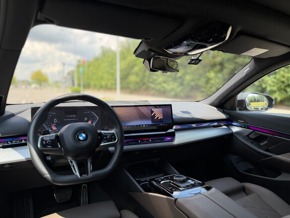2024 BMW 5 серии 523d VIII (G60/G61/G68), серый - вид 19