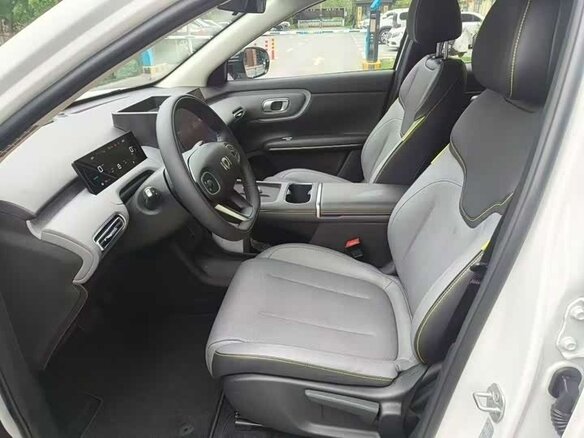 2026 Changan Qiyuan Q05 51.9 kWh II, серебристый - вид 7