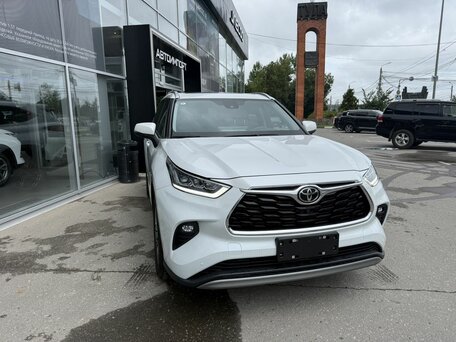 Toyota Highlander IV (XU70)