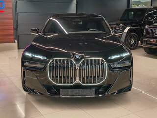 2024 BMW 7 серии 740i xDrive VII (G70), чёрный, 11999000 рублей, вид 3