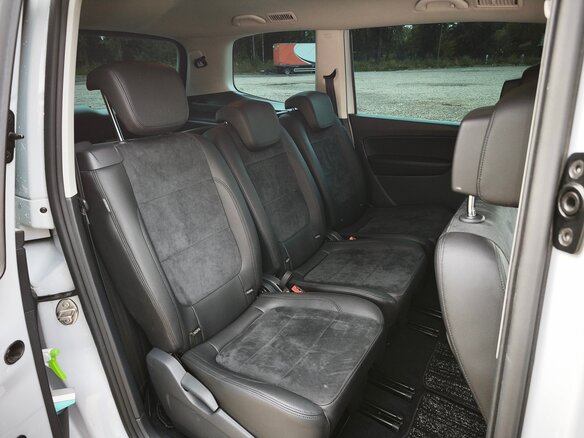 2017 Volkswagen Sharan II Рестайлинг, серый, 1700000 рублей - вид 20