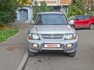 2002 Mitsubishi Montero III, серый, 690000 рублей, вид 1