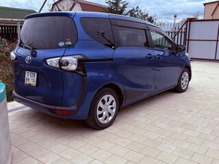 2016 Toyota Sienta II, синий, 1520000 рублей, вид 4