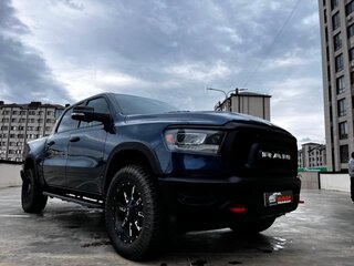 2023 Ram 1500 Crew Cab eTorque V, синий, 4900000 рублей, вид 1