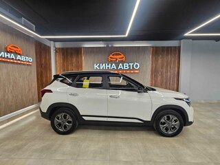 2026 Kia Seltos I Рестайлинг, белый, 1880000 рублей, вид 2