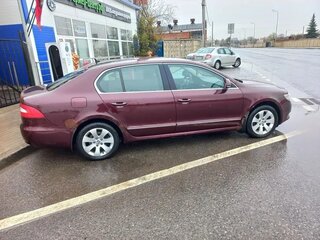 2010 Skoda Superb II, красный, 750000 рублей, вид 4