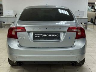 2014 Volvo S60 II Рестайлинг, серебристый, 899000 рублей, вид 5