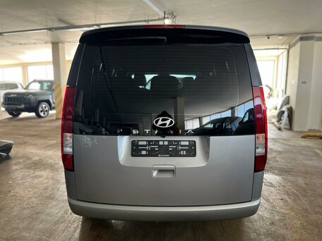 2024 Hyundai Staria I, серый, 4999000 рублей, вид 5