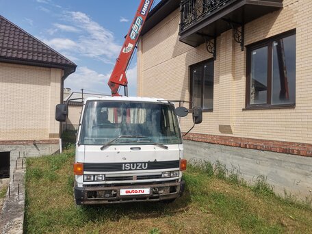 1989 Isuzu Forward (F-Series), белый, 1600000 рублей, вид 2