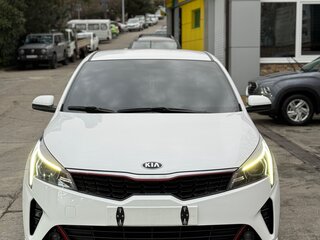 2021 Kia Rio IV Рестайлинг, белый, 1890000 рублей, вид 2