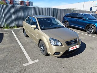 2010 Kia Rio II Рестайлинг, бежевый, 580000 рублей, вид 2