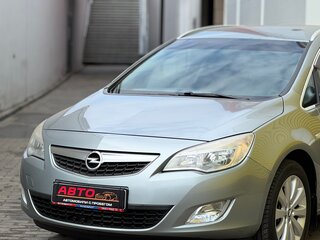 2012 Opel Astra J, зелёный, 679999 рублей, вид 3