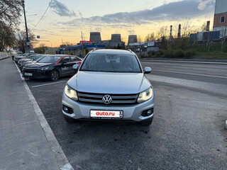 2012 Volkswagen Tiguan I Рестайлинг, серебристый, 1330000 рублей, вид 1