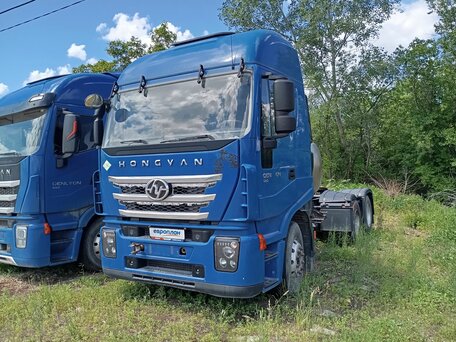 2023 IVECO-Hongyan 6x4 (CQ4256), синий, 3395600 рублей, вид 1
