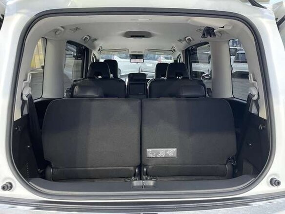 2023 Nissan Serena VI (C28), бежевый - вид 9