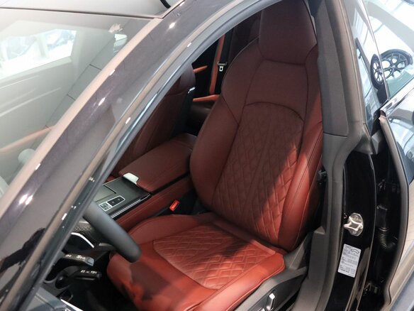 2026 Audi A7 45 TFSI II (4K), чёрный, 6990000 рублей - вид 12