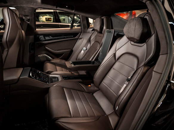 2026 Porsche Panamera Turbo S E-Hybrid III, чёрный, 39990000 рублей - вид 17