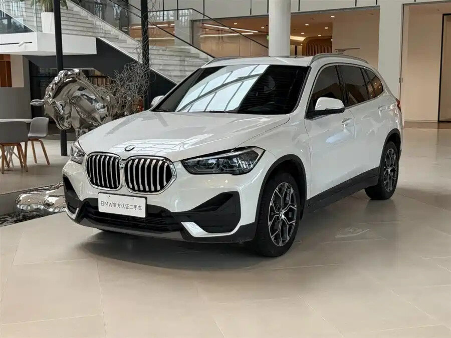 Открыть фотографии: BMW X1 II (F48) Рестайлинг