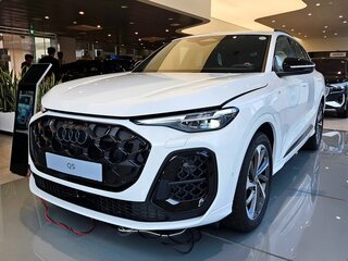 2026 Audi Q5 40 TDI III (GU), серый, 9500000 рублей, вид 1
