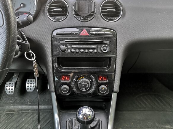 2011 Peugeot 308 I Рестайлинг, белый, 700000 рублей - вид 13