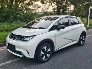 2026 BYD Dolphin 44.9 kWh I, белый, 1558000 рублей, вид 1