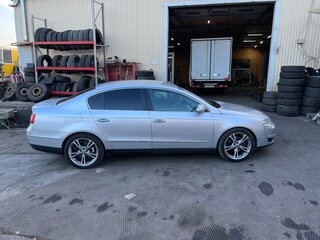 2006 Volkswagen Passat B6, серебристый, 640000 рублей, вид 4