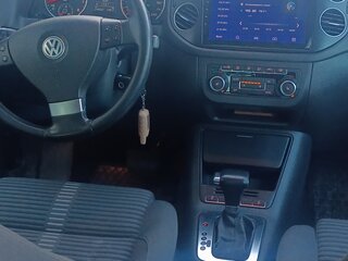 2010 Volkswagen Tiguan I, серебристый, 1300000 рублей, вид 4