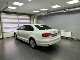 2016 Volkswagen Jetta VI Рестайлинг, белый, 1215000 рублей, вид 4