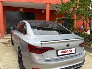 2022 Volkswagen Jetta VII Рестайлинг, серебристый, 2300000 рублей, вид 4