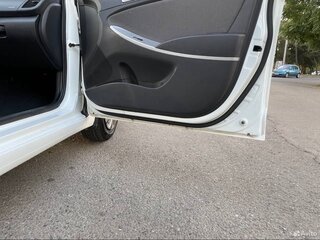 2013 Hyundai Solaris I, белый, 850000 рублей, вид 5