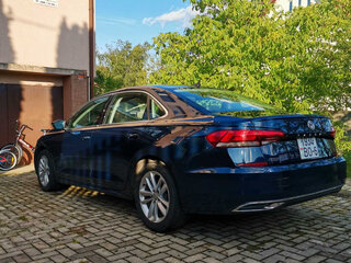 2020 Volkswagen Passat (North America and China) II (NA Market), синий, 2092724 рублей, вид 4