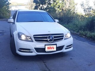 2013 Mercedes-Benz C-Класс 180 BlueEFFICIENCY III (W204) Рестайлинг, белый, 1350000 рублей, вид 3