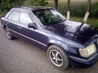 1995 Mercedes-Benz E-Класс 200 I (W124), синий, 450000 рублей, вид 2