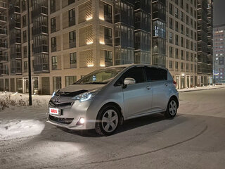 2015 Toyota Ractis II, серебристый, 977777 рублей, вид 1