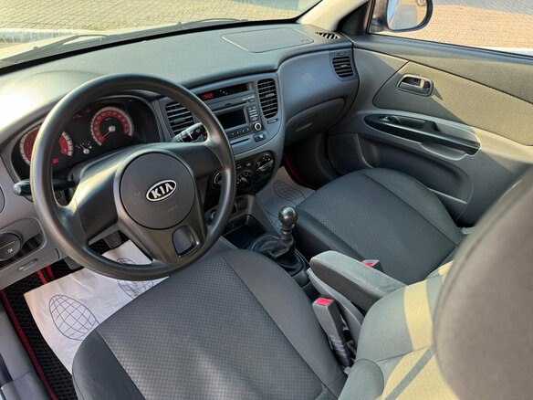 2011 Kia Rio II Рестайлинг, серебристый - вид 6