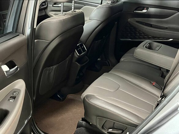 2019 Hyundai Santa Fe IV, серый, 3000000 рублей - вид 7