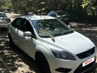2010 Ford Focus II Рестайлинг, белый, 400000 рублей, вид 1