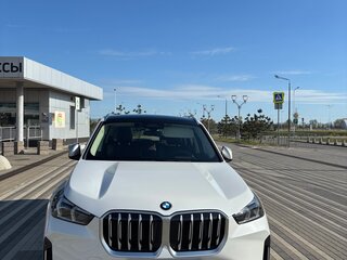 2024 BMW X1 Long 25Li xDrive III (U11/U12), белый, 5900000 рублей, вид 1