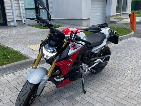2020 BMW F 900 R, красный, 990000 рублей, вид 3