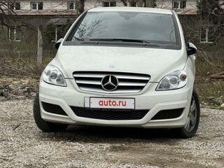 2011 Mercedes-Benz B-Класс 180 I (W245) Рестайлинг, белый, 900000 рублей, вид 1