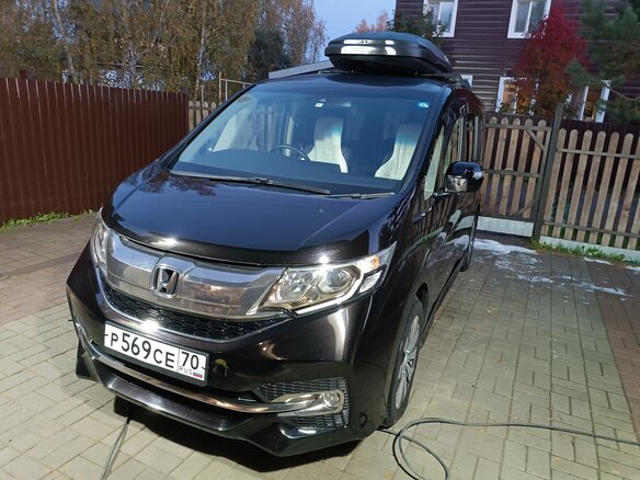 2016 Honda Stepwgn V, чёрный, 2300000 рублей