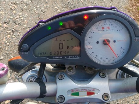 2004 MV Agusta Brutale 750, красный, 385000 рублей, вид 3