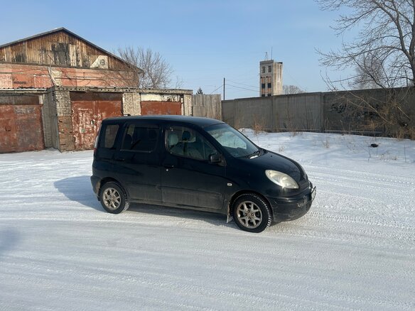 2003 Toyota FunCargo, чёрный, 555000 рублей - вид 2
