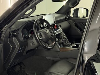 2022 Toyota Land Cruiser 300 Series, чёрный, 10000000 рублей, вид 4