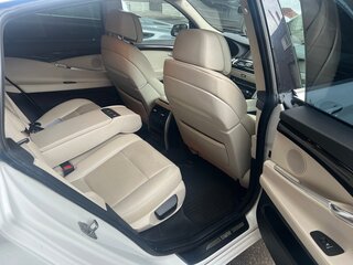 2012 BMW 5 серии Gran Turismo 530d xDrive VI (F10/F11/F07), белый, 1999900 рублей, вид 4