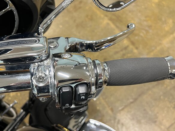 2012 Harley-Davidson Tri Glide, коричневый, 3800000 рублей - вид 6