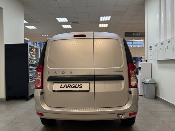 2026 Lada (ВАЗ) Largus I Рестайлинг, серебристый - вид 4